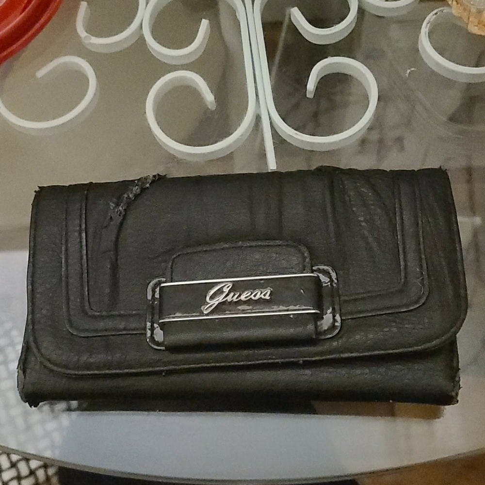 Guess wallet